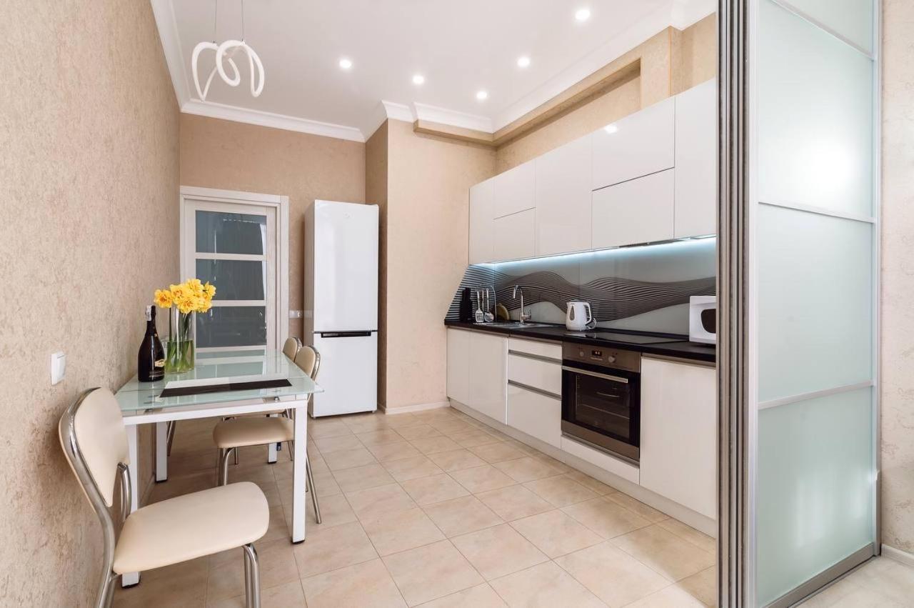 Gagarin Plaza Sea View Apart Arcadia 198 Apartment Одеса Екстериор снимка